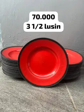 Piring Plastik Premium