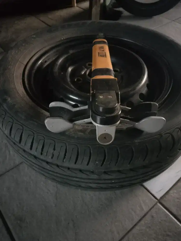 Assalamualaikum, jual ban pelek 14 standard kaleng dan kunci stir mbl