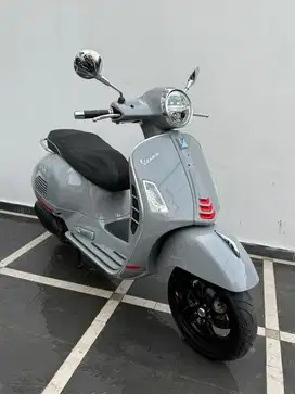 Vespa Gts Iget Abs Super Sport 4v 2023 (km 2rb perak)