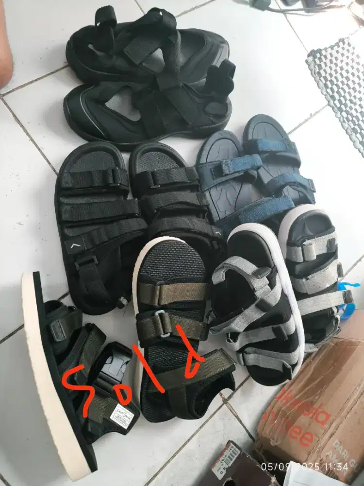 Sepatu Sandal (sandal gunung) 40-42 Mulus