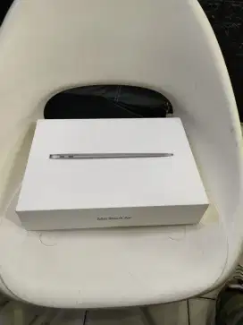 Dus Book Original Macbook Air M1 13 inch murah !!