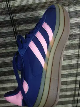 Adidas women Gazelle bold