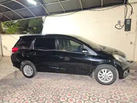 Mobilio Hitam 1.5E M/T