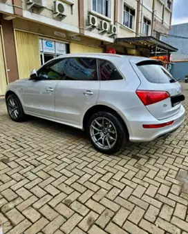 Audi Q5 2011 Bensin