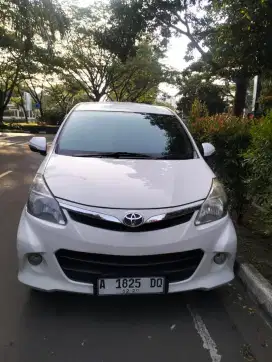 Toyota Avanza Veloz 1,5 at 2012