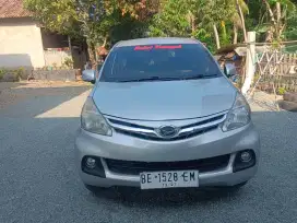 Daihatsu Xenia R 2012