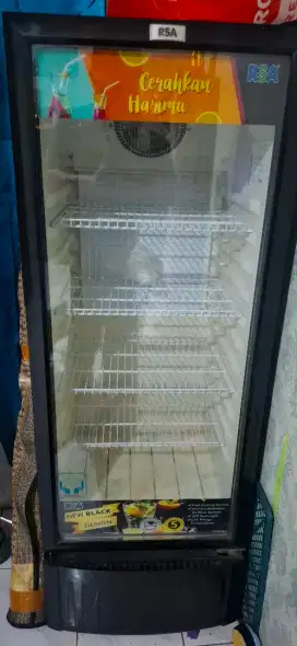 Dijual Showcase RSA bekas
