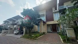 Rumah 4 kamar dalam perumahan elite di kota Malang