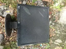 Di jual monitor 5 buah  dari pada menyemak aja yg cepat dia dapat