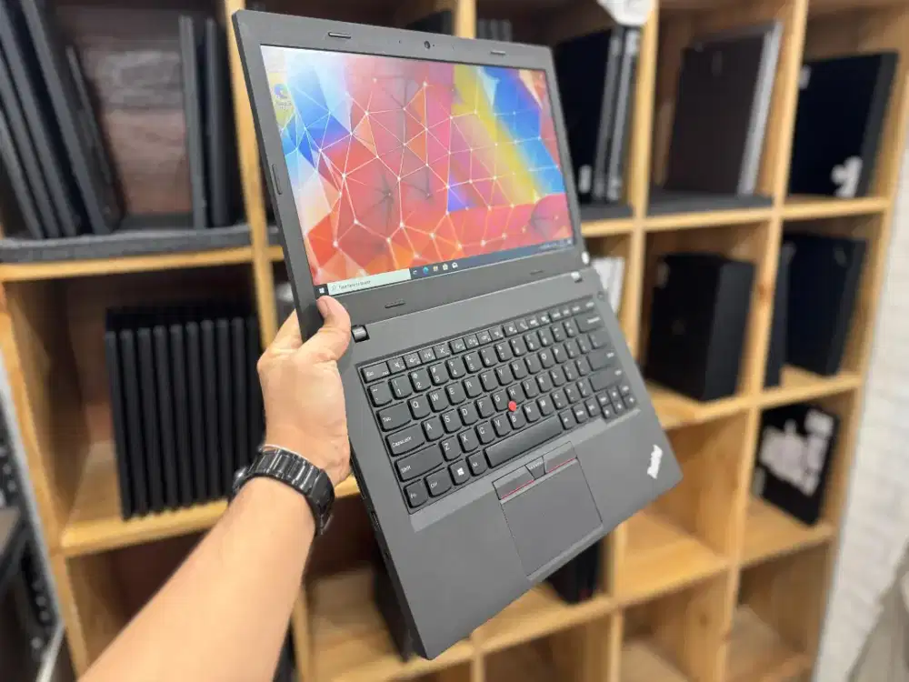 LAPTOP LENOVO THINKPAD L460
CORE I5 RAM 8 GB SSD 256 GB LAYAR 14 INCH