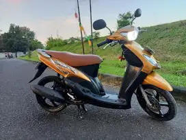 Mio antik warna,emas