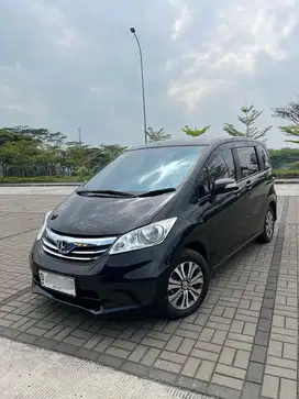 Honda Freed SD 2013 hitam