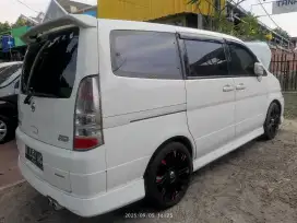 Nissan Serena HWS 2012 warna Putih