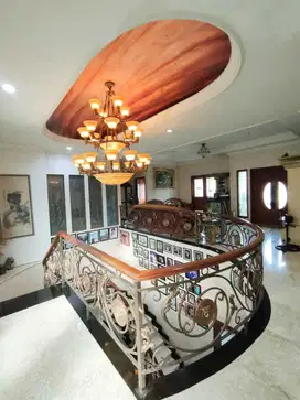 Dijual rumah mewah di taman centurh bekasi barat