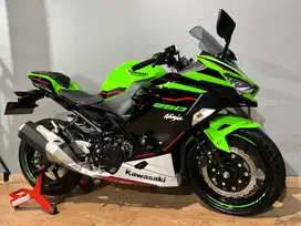 KM BARU 1000 ‼️KAWASAKI NINJA 250 FI ABS SE KRT LIKE NEW