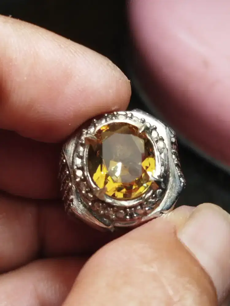 cincin natural zultanite change collour