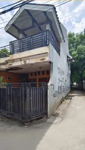 dijual rumah murah di jalan H saaba, kembangan, jakarta barat