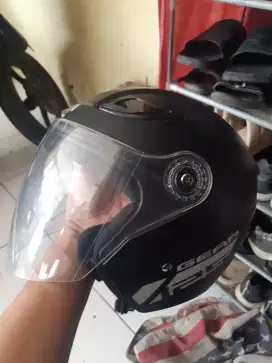 Helm yamaha size m