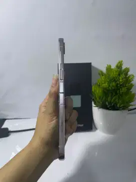 SAMSUNG Z FLIP 5  RAM 8/256GB ORIGINAL SEIN NORMAL 

TAMPILAN MEWAH