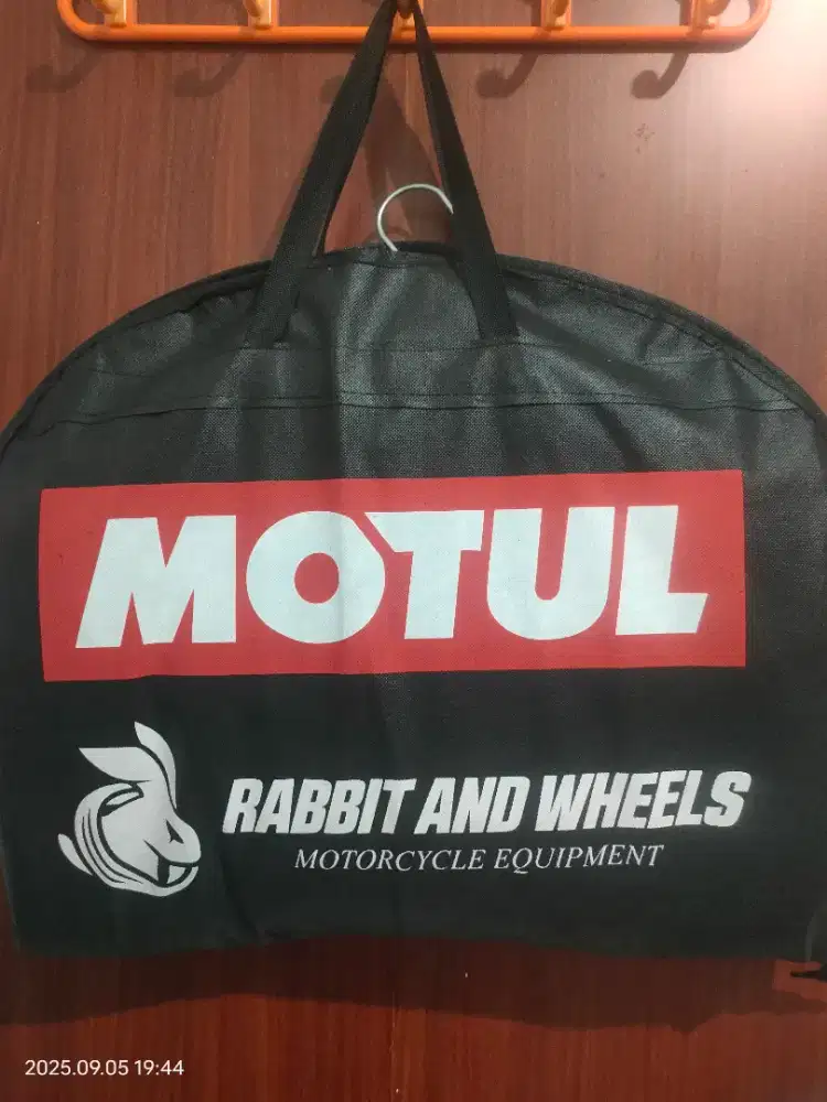 Jaket Rabbit N Wheels