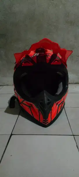 Helm Supermoto JPX