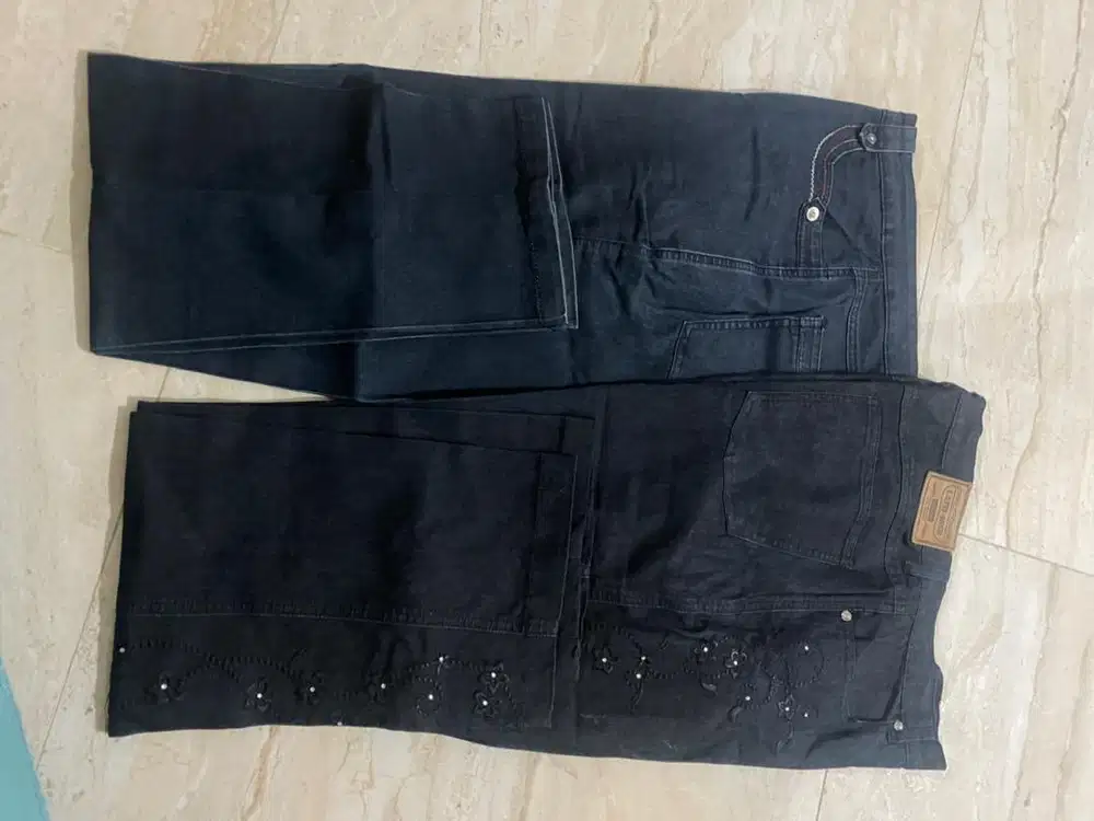 Jeans cewe mulus cakep