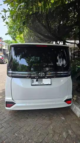 Toyota Voxy 2023 CBU Auto 2000 Premium Colour Km Rendah Istimewa