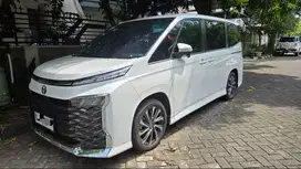 Toyota Voxy 2023 CBU Auto 2000 Premium Colour Km Rendah Istimewa