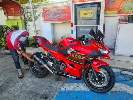 Kawasaki Ninja FI - 250