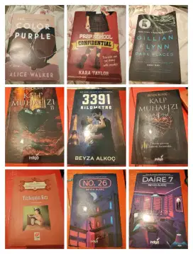 Buku bacaan berbahasa Inggris dan berbahasa turki