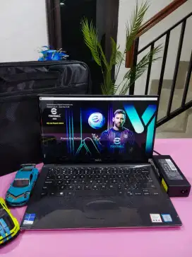 Dell XPS 13 Touchscreen Core i7 SSD Siap Pakai