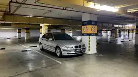 BMW 318i 2001 Bensin