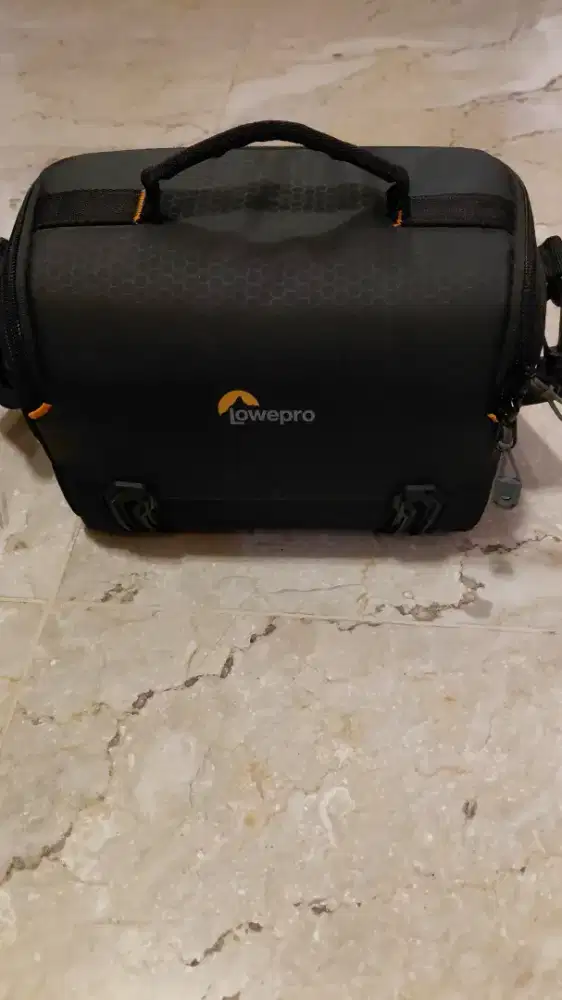 Tas camera lowepro