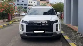 Hyundai palisade signature 2023 putih sunroof diesel