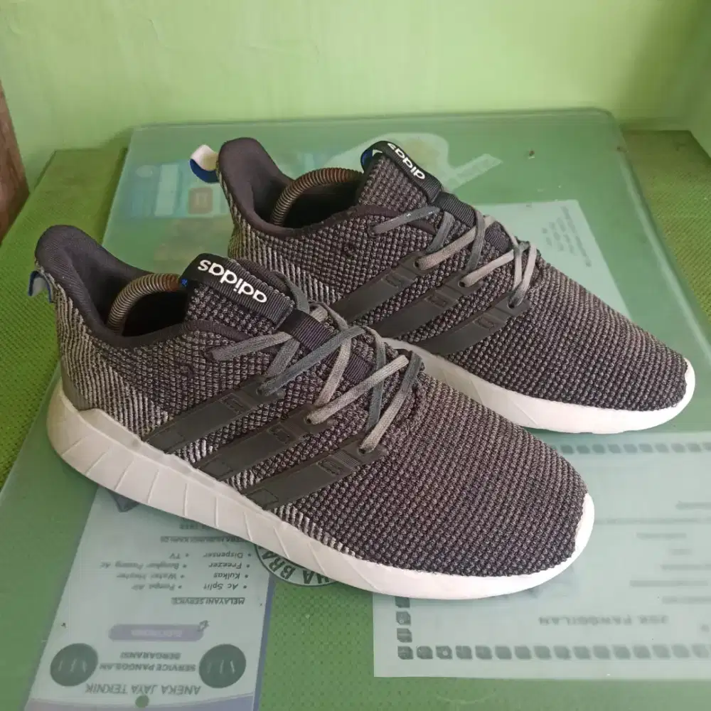 Sepatu sneakers Adidas runing size 42