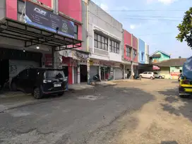 Ruko di komp kopo lestari bandung Lokasi cocok untuk tempat usaha