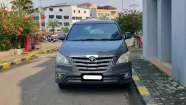 Toyota kijang innova v diesel 2014 pakai 2015 abu matic
