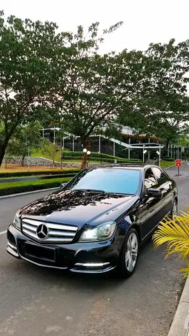 Mercedes Benz  C200 Avantgarde 2013