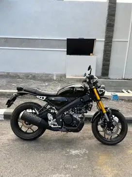 Yamaha XSR 155 2024 Black Glossy / Hitam Metalik