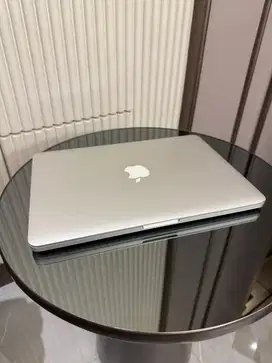 Apple MacBook Pro Retina 13” Early 2025 - i5/8GB RAM/256GB SSD