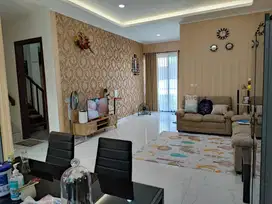 Rumah Furnish 2 Lantai di Eldora Suvarna Sutera Tangerang 1K900069