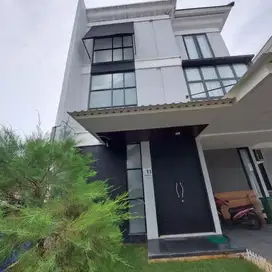 RUMAH BARU SIAP HUNI DI AMPERA JAKARTA SELATAN