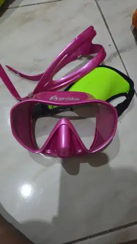 Masker Diving Problue