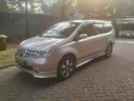 Nissan Grand livina 2010 Bensin
