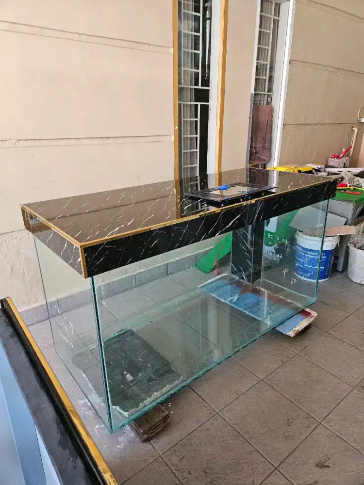 Pembuatan aquarium makassar