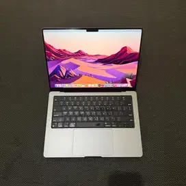 Macbook Pro M3 14 inch 8/512 Space Grey Like New Murah