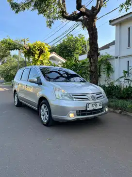 Nissan Grand livina 2011 Bensin