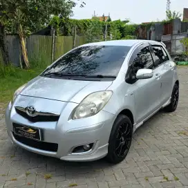 Toyota Yaris E Matic 2011