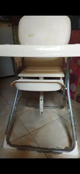 Bangku makan bayi (Baby Chair)