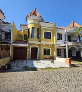 Sewa Rumah Terawat Jemursari Regency Tenggilis